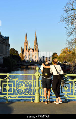 Francia, Bas Rhin, Strasburgo, quartiere Neustadt risalenti al periodo tedesco elencati come patrimonio mondiale dall' UNESCO, Place de la Republique, Biblioteca Nazionale e Universitaria Foto Stock