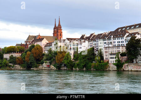 La Svizzera, il Cantone di Basilea Città e Basilea, la riva sinistra del fiume Reno, Grande Basilea e la zona della cattedrale con la Cattedrale Foto Stock