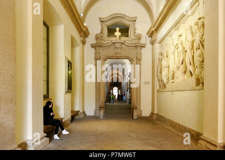 L'Italia, Lombardia, Milano, Accademia di Brera (Accademia di Brera), corridoio dell'Accademia delle Belle Arti Foto Stock