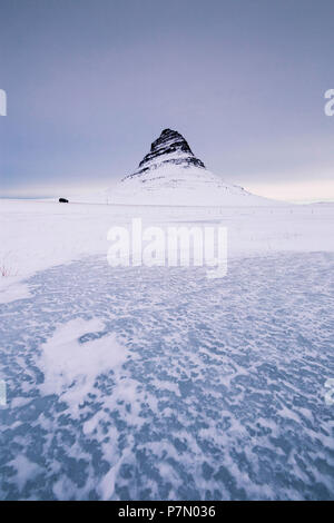 Montaggio Kirkjufell, Vesturland, Penisola Snaefellsness, Islanda Foto Stock