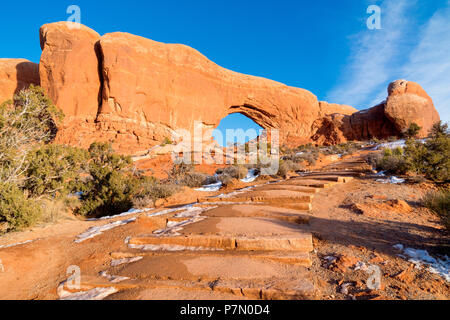 Finestra del nord, il Parco Nazionale di Arches, Moab, Utah, Stati Uniti d'America Foto Stock