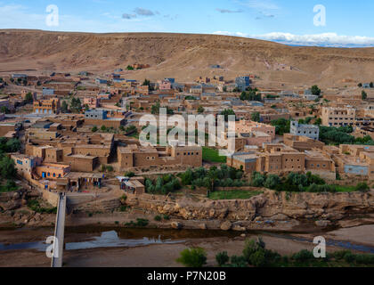 AIT Ben Haddou, Marocco - circa aprile 2017: vista panoramica di Ait Ben Haddou. Foto Stock