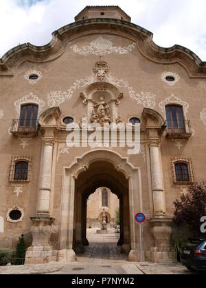 REAL MONASTERIO DE SANTA MARIA DE Santes Creus: PUERTA DE LA ASUNCIÓN . AIGUAMURCIA-Santes Creus, TARRAGONA, Cataluña, ESPAÑA. Foto Stock