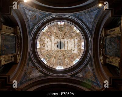 CATEDRAL DE SANTA MARIA Y SAN JULIAN O Catedral de Nuestra Señora de Gracia. Interno, Capilla de Nuestra Señora del Sagrario. CUPULA. DETALLLE DE LAS PINTURAS. CUENCA, ESPAÑA. Foto Stock