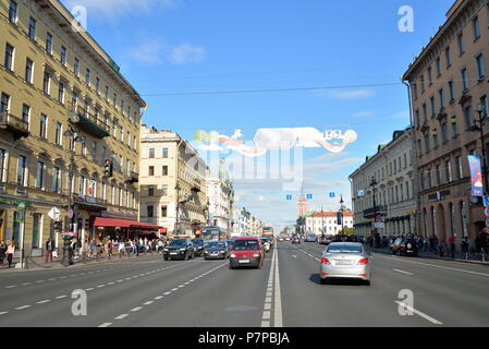 ST.PETERSBURG, Russia - Luglio 03, 2018 Nevsky prospect durante la Coppa del Mondo di calcio Foto Stock