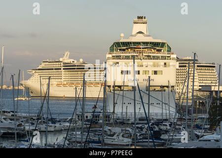 Il crucero en el puerto de Palma di Maiorca, isole Baleari, Spagna, Europa. Foto Stock