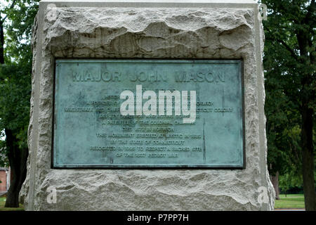 Inglese: Maggiore John Mason da James C. G. Hamilton, dedicato 1889 - Palisado verde - Windsor, Connecticut, Stati Uniti d'America. Il 31 luglio 2016, 11:47:03 257 Maggiore John Mason da James C. G. Hamilton, dedicato 1889 - Palisado verde - Windsor, Connecticut - DSC04404 Foto Stock