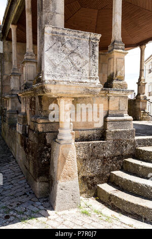 Pulpito esterno della cappella di San Antonio (Capela de Santo Antonio), costruita tra il XV e il XVII secolo nella Caria, il Castelo Branco, in Portogallo Foto Stock