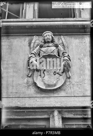 Friburgo, Brasserie Blancpain, Fassade, vue partielle; Détail d'onu sollievo de la facciata de la brasserie Blancpain, située dans la rue de la Neuveville. Aprile 1902 71 CH-NB - Friburgo, Brasserie Blancpain, Fassade, vue partielle - Collezione Max van Berchem - EAD-6834 Foto Stock