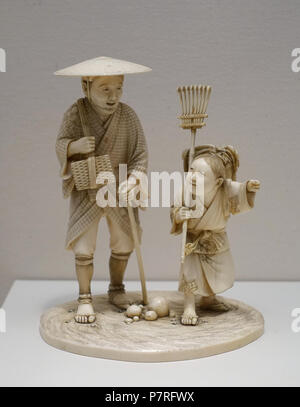 Inglese: presentano nel Museo delle Arti di Dallas Dallas, Texas, Stati Uniti d'America. 7 maggio 2017, 17:21:51 159 figurine, Giappone, periodo Meiji, fine ottocento a inizio novecento, avorio - Museo dell'Arte di Dallas - DSC05132 Foto Stock
