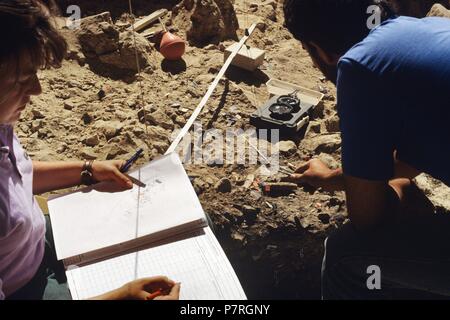 GENTE TRABAJANDO EN EL YACIMIENTO Almeria, Andalusia ESPAÑA. Foto Stock