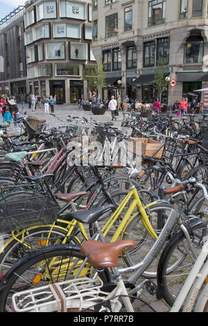 Cafe Norden con bici, Copenhagen, Danimarca Foto Stock