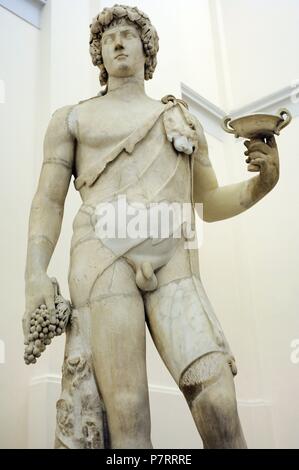 Antinous-Bacchus. Creazione romana, II secolo D.C. Statua. Museo Archeologico Nazionale. Napoli. L'Italia. Foto Stock