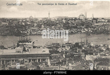 Inglese: metà alla fine del diciannovesimo secolo vista panoramica di Costantinopoli visto da nord. Galata in primo piano e, attraverso il Golden Horn, Stamboul, antica parte storica di Costantinopoli. Cartolina da circa 1905-1910 ha. Sin dagli anni venti, tutta la città è ufficialmente denominato Istanbul. Il 30 agosto 2013, 14:01:18 97 Costantinopoli tardo XIX secolo Foto Stock