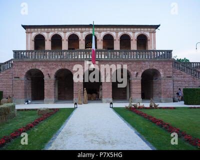 Torreglia, Italia - 26 Maggio 2018: Villa dei Vescovi è un veneziano di villa rinascimentale. Attualmente è un museo aperto al pubblico. Foto Stock