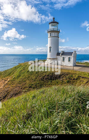 La vista a nord di Capo Faro in Ilwaco, Washington. Foto Stock