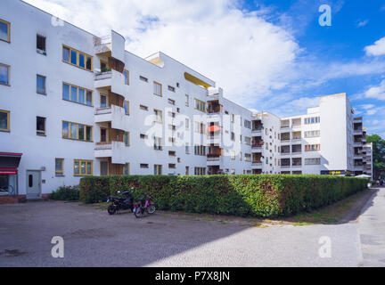 Berlino. Siemensstadt, 1927–31, Jungfernheideweg, Wohnhaus 'Panzerkreuzer' von Hans Scharoun im Stil des Neuen Bauens/International Style. Foto Stock