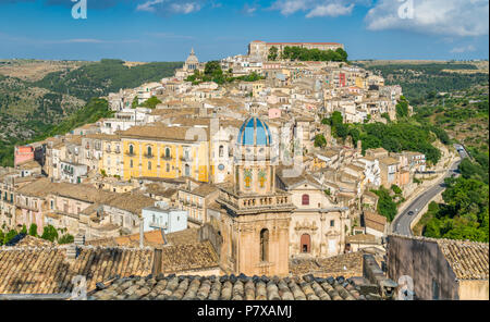 Ragusa, famosa cittadina barocca in Sicilia Il sud dell'Italia. Foto Stock