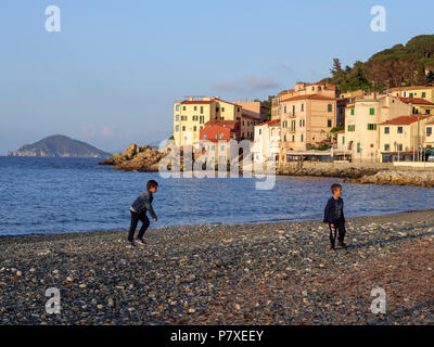 I pescatori trimestri del Cotone, porto, Marciana Marina, Isola d'Elba, Regione Toscana, Provincia di Livorno, Italia, Europa Foto Stock