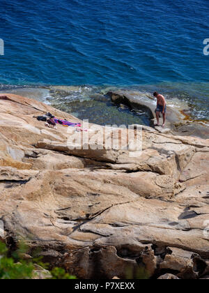 Naturali bacini di acqua Le Piscine nei pressi di Fetovaia, Elba, Regione Toscana, Provincia di Livorno, Italia, Europa Foto Stock