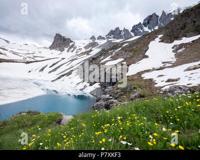 Piccolo st anne lago nel parco naturale du Queyras nei pressi di ceillac nelle Alpi francesi Foto Stock