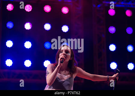 Barcellona - 31 Maggio: Chvrches (Electropop banda) eseguire in concerto a Primavera Sound Festival il 31 maggio 2018 a Barcellona, Spagna. Foto Stock