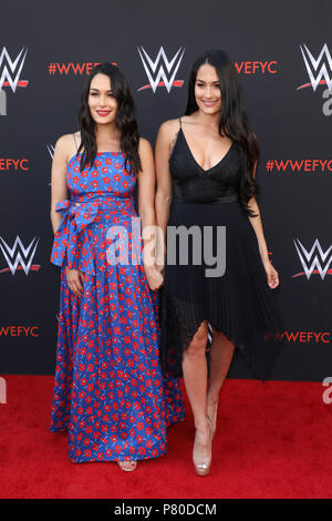 La WWE First-Ever Emmy " per la vostra considerazione' evento tenutosi presso la TV Academy Saban Media Center in North Hollywood, California con: Brie Bella e Nikki Bella dove: Los Angeles, California, Stati Uniti quando: 06 giu 2018 Credit: Sheri Determan/WENN.com Foto Stock