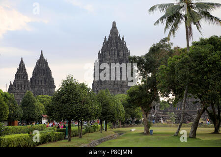 Jogjakarta, Indonesia - 23 Giugno 2018: Vista del tempio Hindu di Prambanan, nei pressi di Jogjakarta Foto Stock