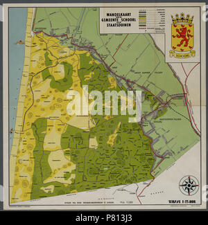 "Wandelkaart van de gemeente Schoorl en de Staatsduinen', incontrato rechtsboven gemeentewapen en legenda. Vervaardiger: Onbekend Catalogusnummer: PR 1005144 . 9 maggio 2016, 13:29 343 Schoorl en de Staatsduinen 1950 (26306404253) Foto Stock