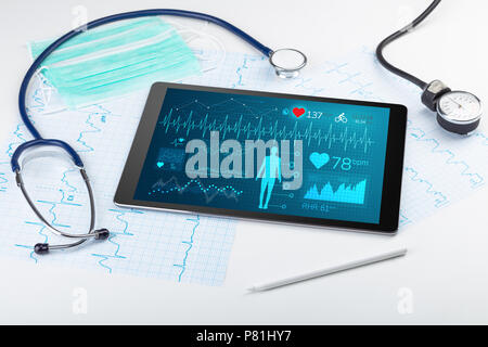 Live screening medico con applicazione medica su tablet Foto Stock