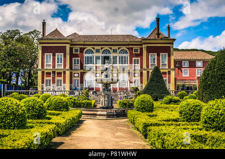Palacio Fronteira, palazzo barocco e giardini formali in bosso a Lisbona, Portogallo, che mostrano lo stile di vita aristocratico portoghese del XVII secolo Foto Stock
