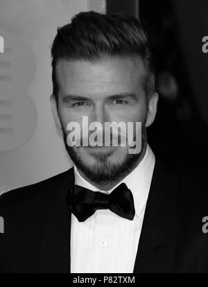 Londra - Feb 08, 2015: ( Immagine Altered digitalmente a monocromatica ) David Beckham assiste l'EE British Academy Film Awards presso la Royal Opera House di Londra Foto Stock