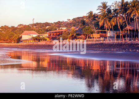 El Tunco spiaggia in Salvador. El Tunco, El Salvador. Foto Stock