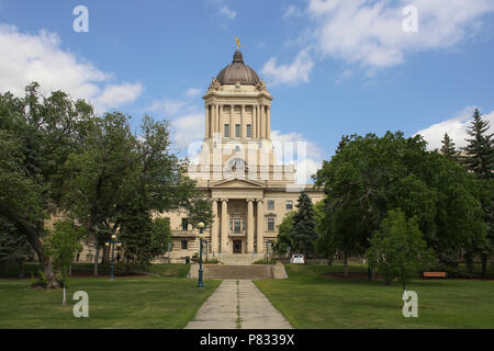 Winnipeg, Manitoba/Canada - Luglio 7, 2018: Il Manitoba Legislative Building in un bellissimo giorno di estate Foto Stock