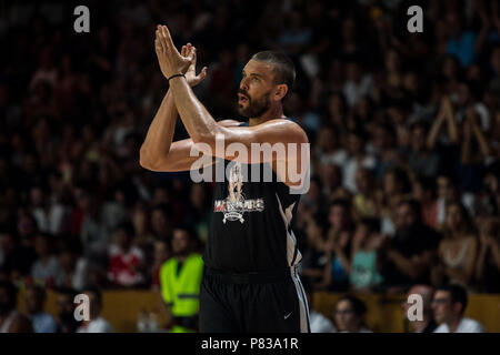 Marc Gasol dalla Spagna di Memphis Grizzlies durante la carità amichevole Pau Gasol vs Marc Gasol, con europei e americani giocatori NBA per aiutare i giovani giocatori di basket e i team di sviluppo in Fontajau Pavillion, Girona il 8 di Luglio di 2018. 8 Luglio, 2018. Credito: Xavier Bonilla/AFP7/ZUMA filo/Alamy Live News Foto Stock