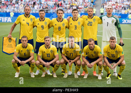 O.da sinistra a destra Andreas GRANQVIST (SWE), Marcus BERG (SWE), Albin EKDAL (SWE), Victor LINDELOF (Lindelof, SWE), Ola TOIVONEN (SWE), goalie Robin Olsen (SWE), URleft a destra Martin OLSSON (SWE), Emil FORSBERG (SWE), Victor CLAESSON (SWE), Sebastian LARSSON (SWE), Emil KRAFTH (SWE), team foto, foto di gruppo, team foto, team foto a figura intera, paesaggio, Svezia (SWE) - Inghilterra (ITA) 0: 2 quarti di finale, corrispondono 60, su 07.07.2018 in Samara; Coppa del Mondo di Calcio 2018 in Russia dal 14.06. - 15.07.2018. | Utilizzo di tutto il mondo Foto Stock