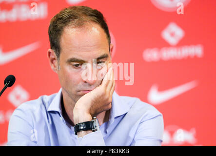 Leipzig, Germania. 09 Luglio, 2018. Calcio: Bundesliga tedesca, conferenza stampa circa la formazione di inizio RB Leipzig al Red Bull Academy: Lipsia del CEO di Oliver Mintzlaff fornisce una dichiarazione durante una conferenza stampa. Credito: Jan Woitas/dpa-Zentralbild/dpa/Alamy Live News Foto Stock