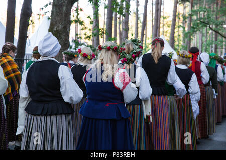 Città di Riga, Lettonia. Festival Corale, cantanti street, costume nazionale e della cultura. Foto di viaggio 2018. Foto Stock