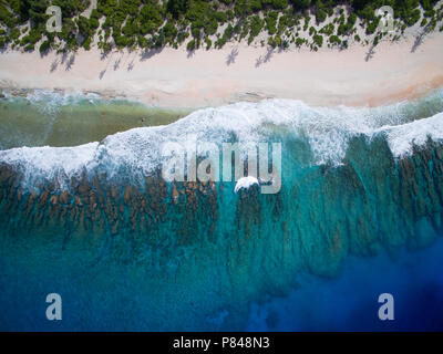 Vista aerea di Manra Island, un'isola disabitata in Phoenix, Isole Kiribati. Foto Stock