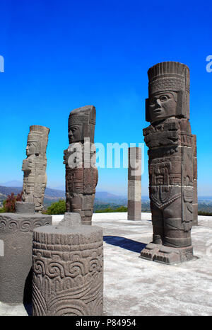 Famoso Toltec atlanti scolpiti - colonne sulla sommità piramide di Quetzalcoatl, Tula de Allende, Hidalgo State, Messico. Patrimonio mondiale dell UNESCO Foto Stock