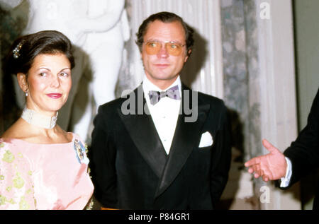 Das schwedische Königspaar in Deutschland: Königin Silvia und König Carl XVI. Gustaf von Schweden, Deutschland 1989. Royals svedese di visitare la Germania: Regina Silvia e il Re Carlo XVI Gustavo di Svezia e Germania 1989. Foto Stock