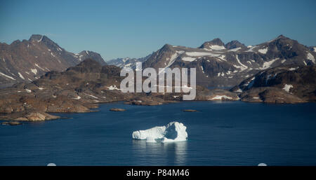 Arial viste di fiordi groenlandese battenti da Kulusuk a Tasiilaq, Groenlandia orientale Foto Stock