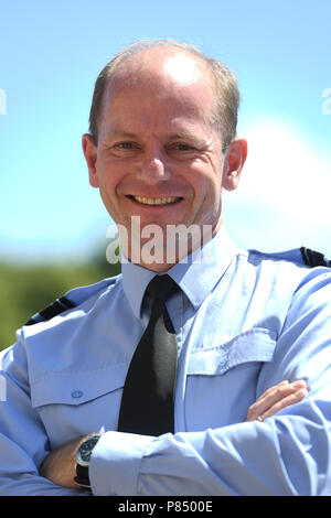 Air Vice Marshal Michael Wigston al RAF Cranwell nel Lincolnshire, durante una prova per il centenario volo della Royal Air Force sopra Buckingham Palace nel centro di Londra il 10 luglio Foto Stock