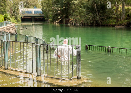 Yardenit, Israele - 6 Maggio 2018 : Yardenit battesimo sito sul fiume giordano in Israele, il sito commemorativo Cristo il battesimo è stato istituito presso il ya Foto Stock