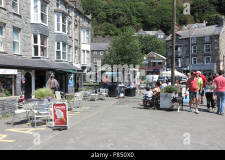 Beach Road, Barmouth, Gwynedd, il Galles del Nord Foto Stock