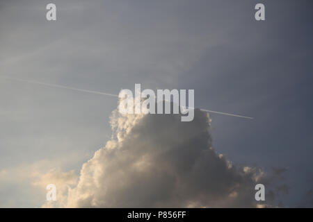 Piano sentiero di vapore e il cloud computing Foto Stock