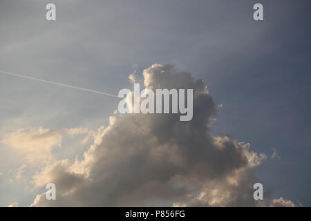 Piano sentiero di vapore e il cloud computing Foto Stock