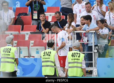 Mosca, Russia - 19 giugno: Robert Lewandowski della Polonia dopo la partita con la moglie Anna Lewandowska durante il 2018 FIFA World Cup Russia group H match tra la Polonia e il Senegal a Spartak Stadium il 19 giugno 2018 a Mosca, in Russia. (Foto di Lukasz Laskowski/PressFocus/MB Media) Foto Stock