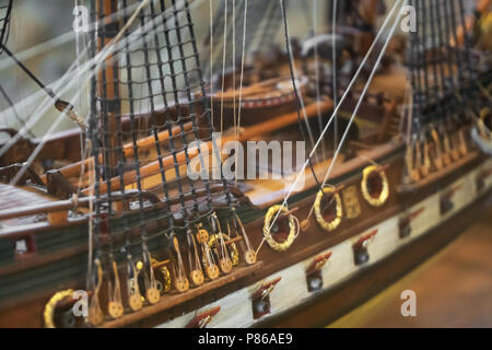 Nave di legno modello nel museo marittimo. Foto Stock