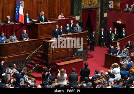 Versailles, Francia. 9 Luglio, 2018. Il Presidente francese Emmanuel Macron offre un discorso al congresso francese, che consiste di entrambi i rappresentanti dell'Assemblea nazionale e del Senato. Le President francais Emmanuel Macron s'adresse au Congres. *** La Francia / nessuna vendita di supporti in francese.Credit: Fotografia Idealink/Alamy Live News Foto Stock